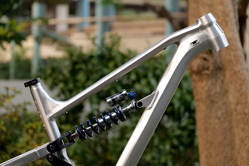 Cuadro de Bicicleta Soft Tail  - Mountain Biking Uk reseña y precio